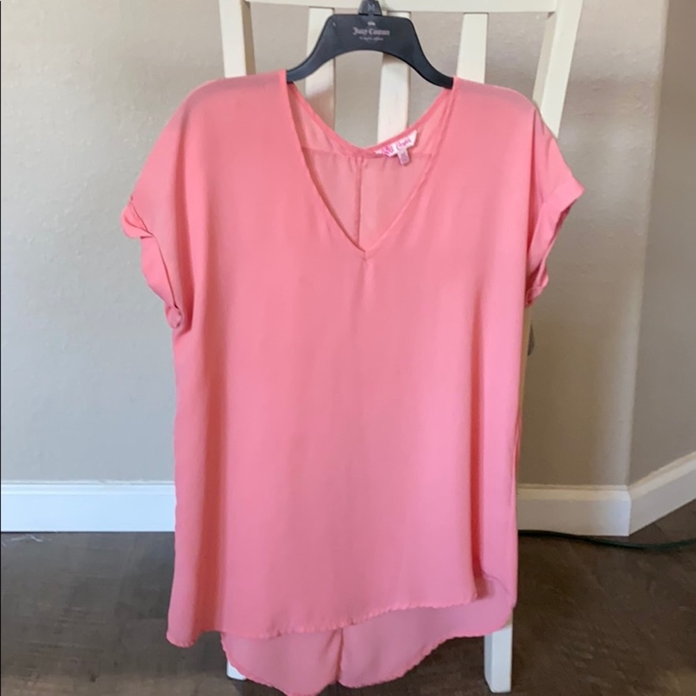 Cute pink top